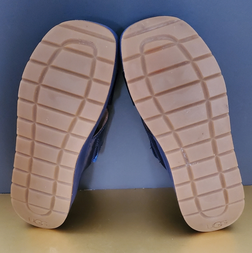 Ugg Sandals - image 7